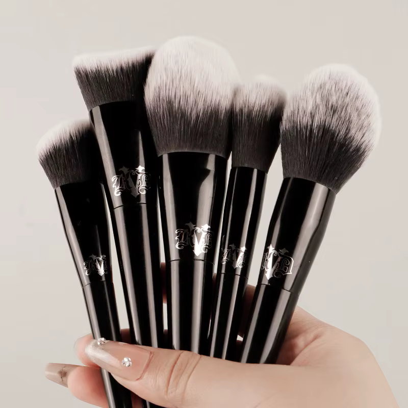 Kat Von D ensemble de pinceaux de maquillage et Kit fond de teint Blush surbrillance correcteur poud