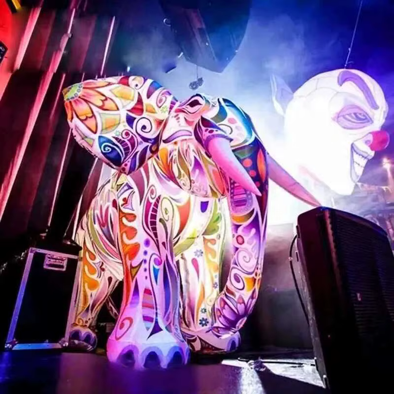 Éléphant géant avec lumières Led colorées, grand dessin animé Animal Iatable pour la publicité extér