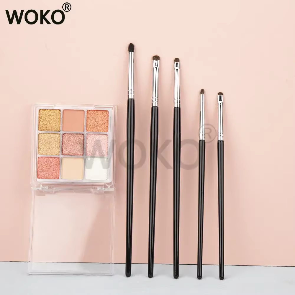 Petits pinceaux de maquillage à doublure fumée, Eyeliner, brosse à taches de précision, brosse de ma
