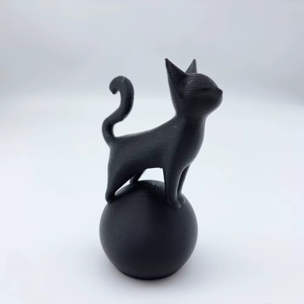 Sculpture de chat sur la boule, Statue de chat assis artistique 3D, décoration minimalement noire, o