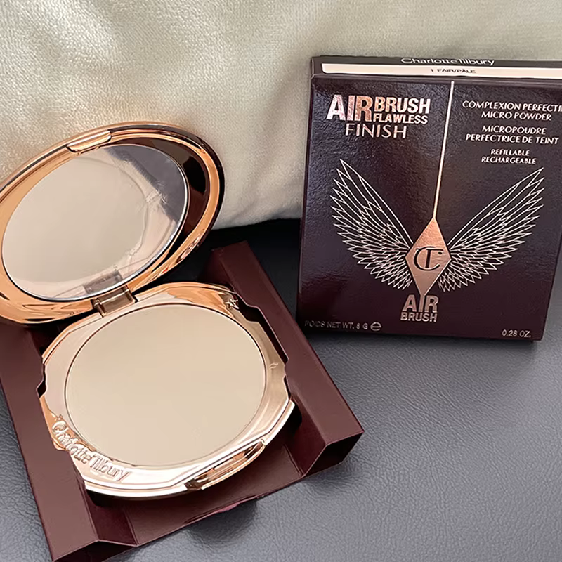 Charlotte Tilbury Poudre Compacte Matifiante Naturelle Contrôle du Sébum Éclaircissante Fond de Tein