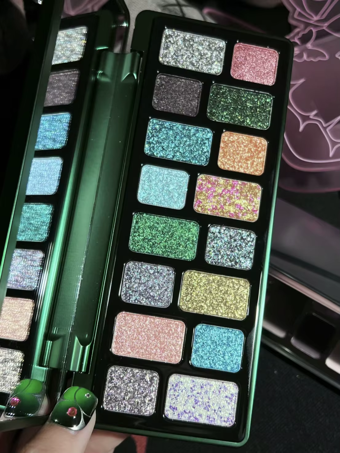 Qianyan Cheeryep 16 couleurs fard à paupières Palette paillettes caméléon mat nacré Flash plaque Cow