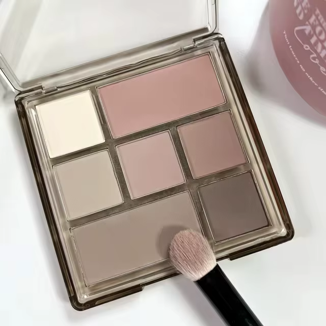Nouveau plateau d'ombre à paupières 7 couleurs Palette de faible Saturation entièrement mat coréen m