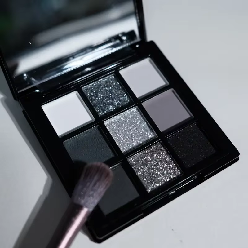 Palette de fards à paupières noirs fumés, lueur mate gris foncé 9 couleurs, parfaite pour le maquill