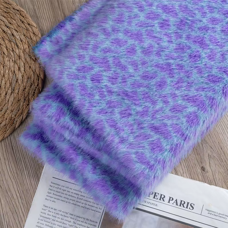 Faux tissu imprimé en Faux vison, Base bleue, points violets, Imitation fourrure, matériel pour vête