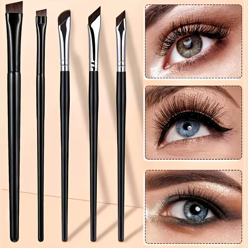 Ensemble de 5 pinceaux pour eye-liner, avec lame fine inclinée, adaptés à une application précise -