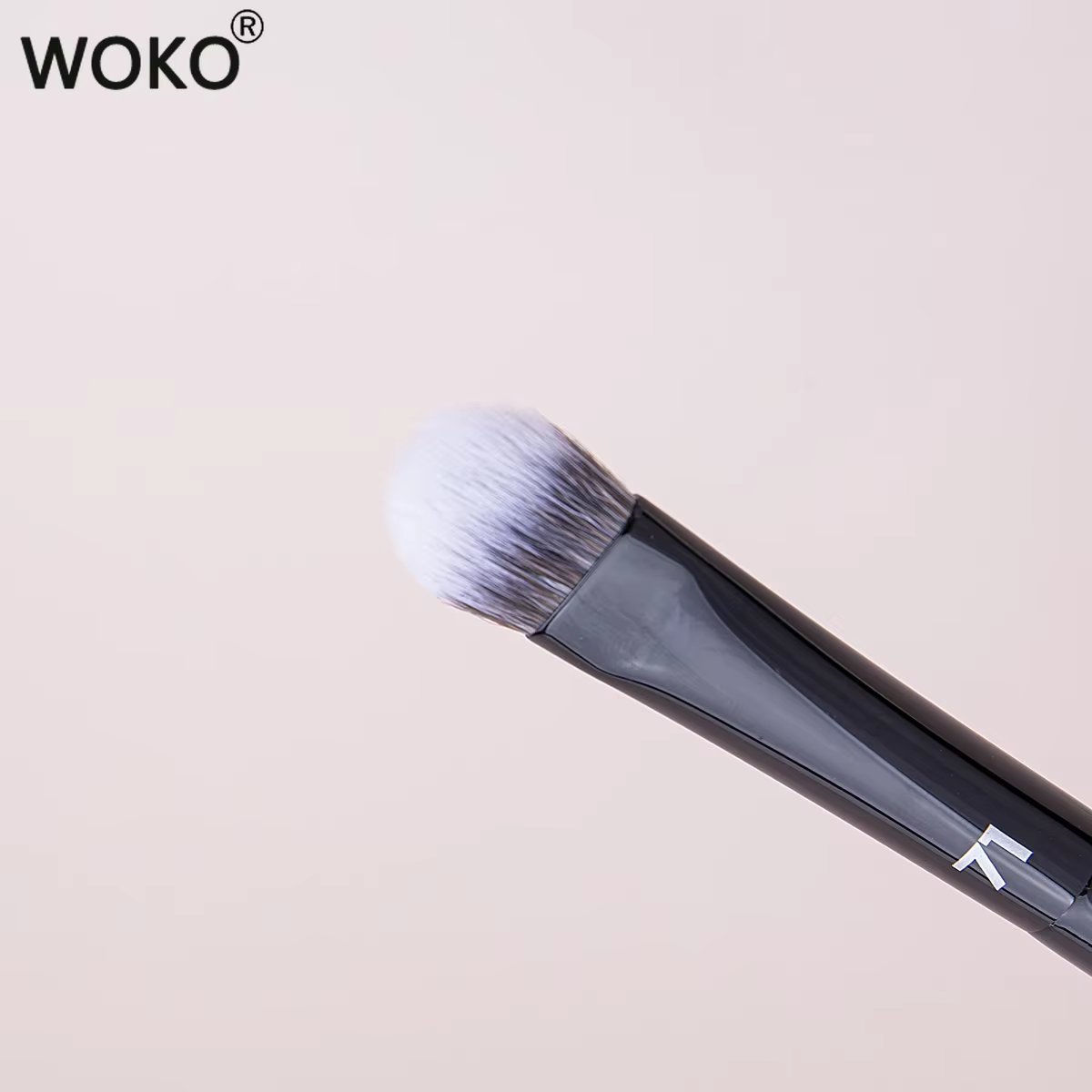 Pinceau professionnel pour anti-cernes et crème liquide, accessoire de maquillage, 71 pièces