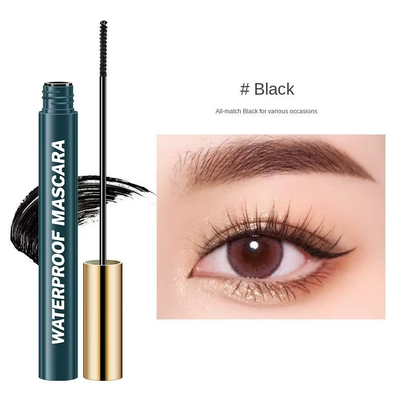 Mascara anti-taches pour une finition durable, imperméable et un look naturel