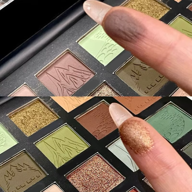 Palette de fards à paupières 24 couleurs