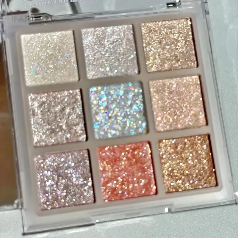 Palette de fards à paupières scintillants 9 couleurs
