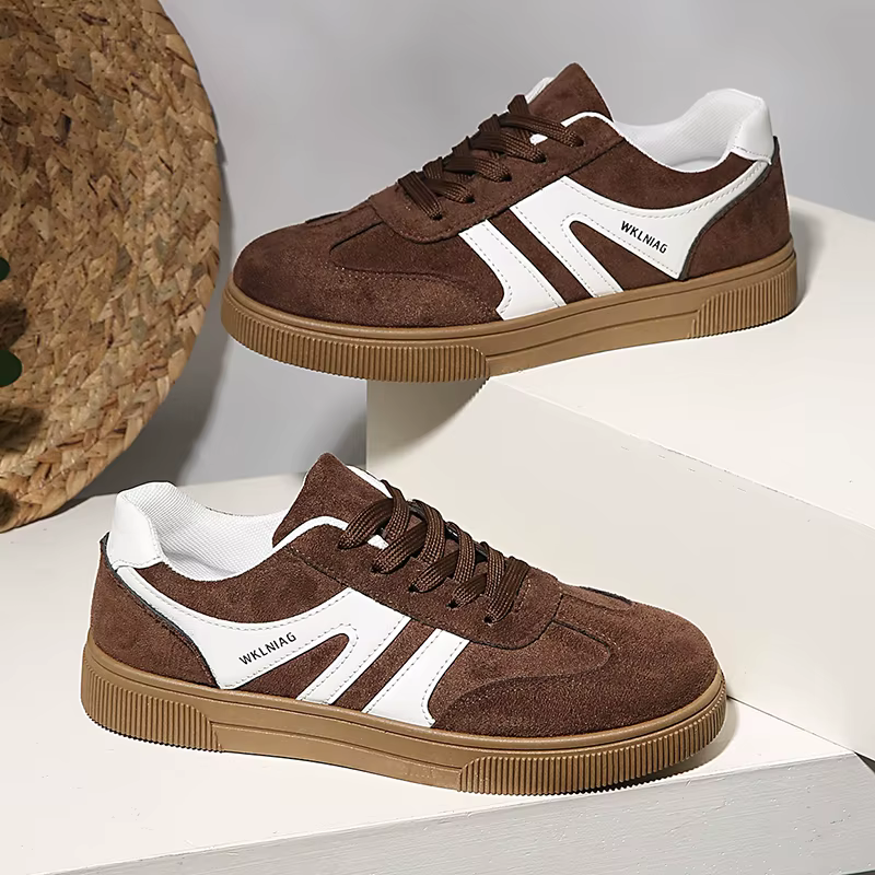 Baskets compensées marron en faux daim pour femme, chaussures de marche décontractées à talons plats antidérapants, semelle épaisse vulcanisée