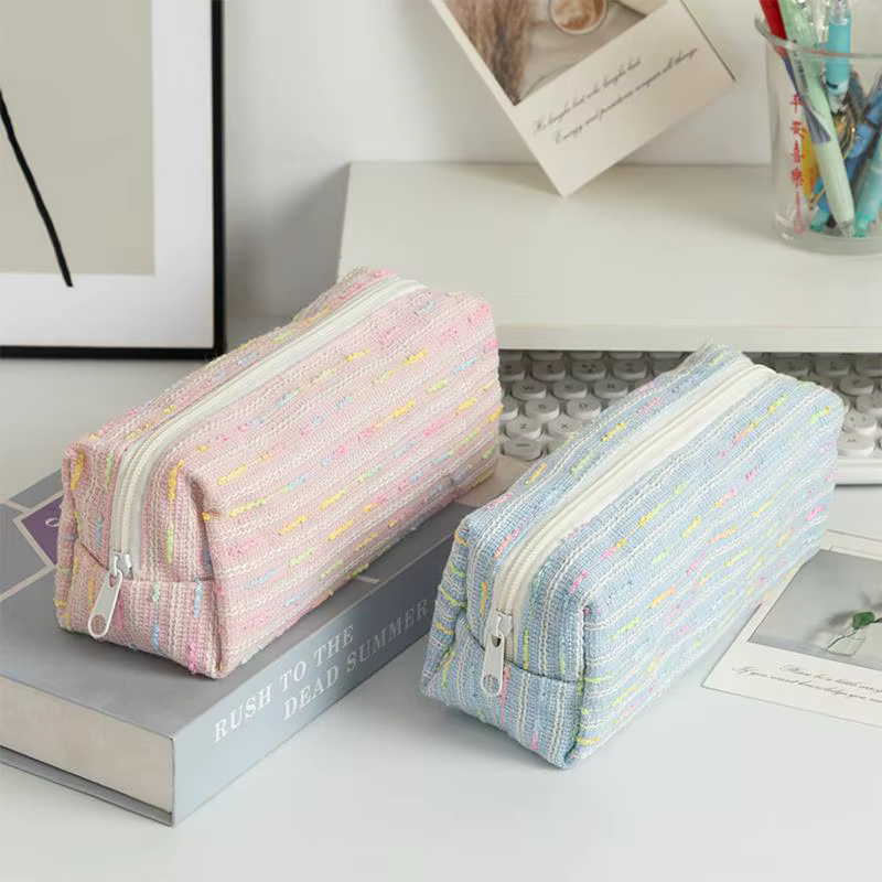 Pochette à crayons, jolie trousse à crayons avec des lignes colorées polyvalentes et un sac de rangement de grande capacité