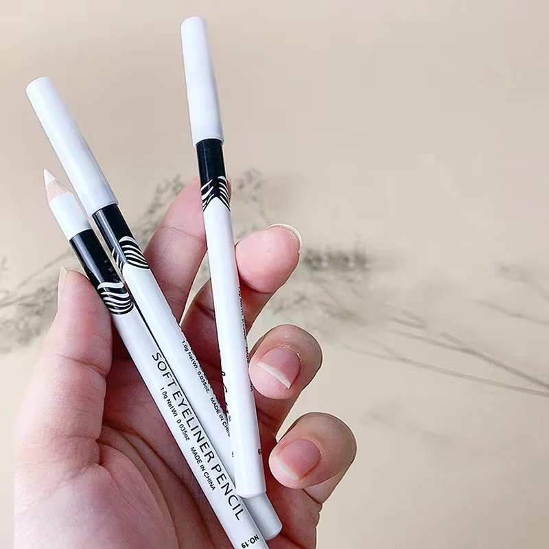 Crayon Eyeliner Blanc, Verhéritage