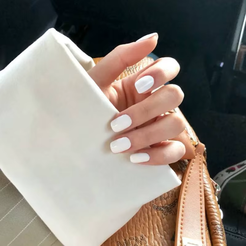 Faux ongles courts et plats à pression, couleur unie, couverture complète, pointes d'art pour femmes et filles, DIY, 24 pièces