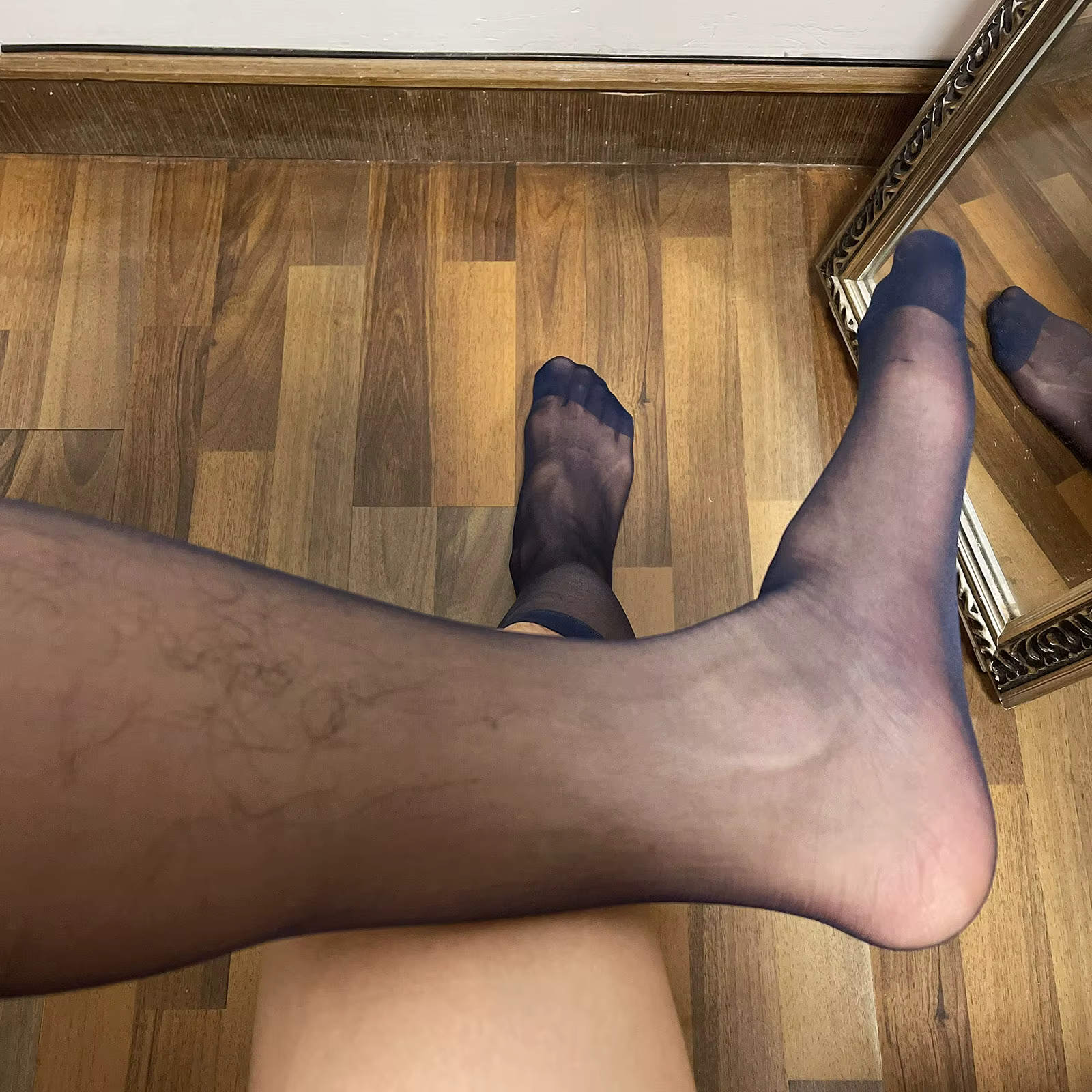 Bas transparents pour hommes, chaussettes longues transparentes et Sexy, Ultra-fines, élastiques, pour robe d'affaires, bas transparents