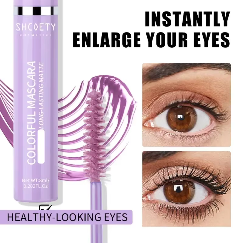 Mascara cils rouge marron maquillage de scène de noël