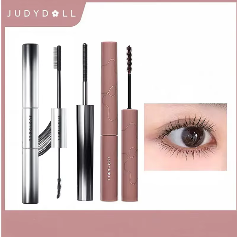 Le mascara Judydoll à effet 3D et à courbure intense n'est pas facile à estomper