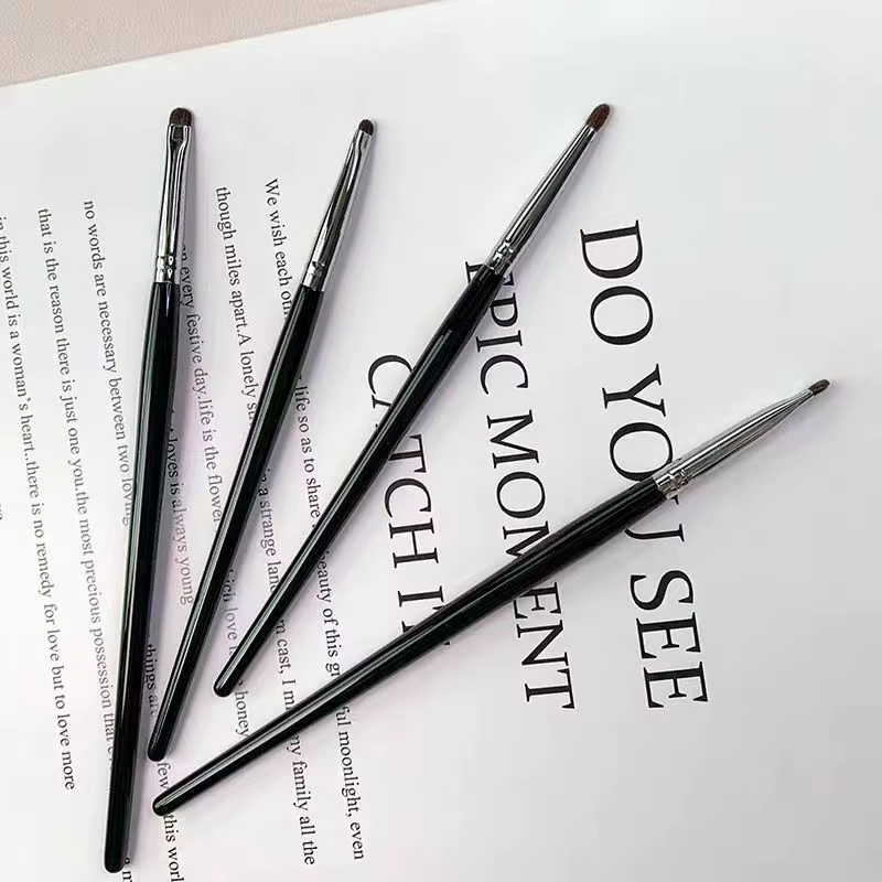 Pinceau de maquillage pour détails des yeux en crin de cheval