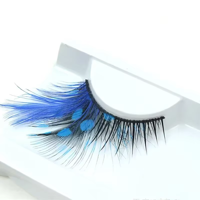 1 paire de faux cils faits à la main