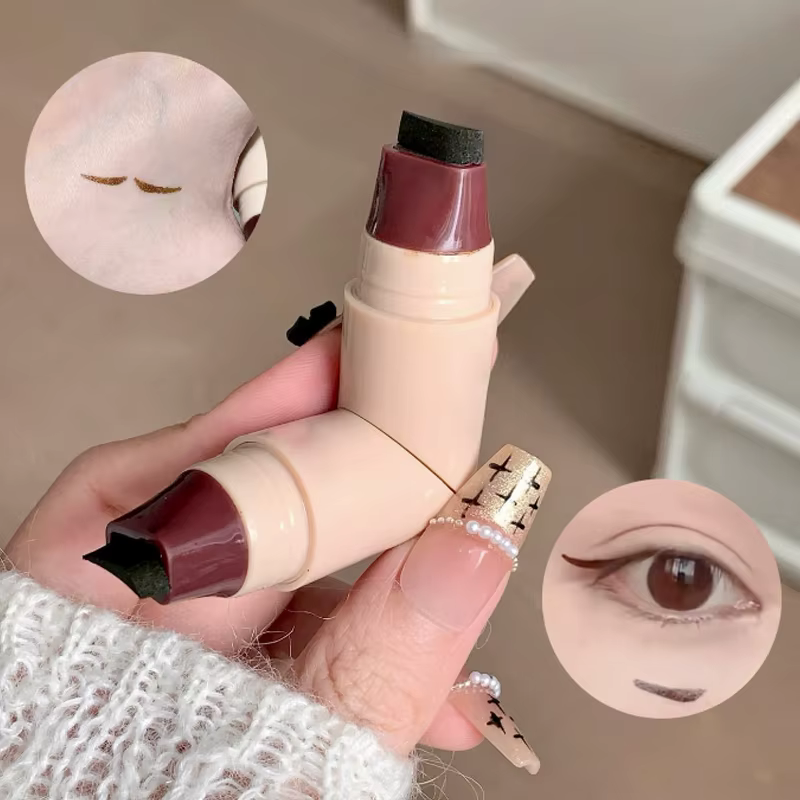 Stylo Eyeliner à Double tête en forme de cœur