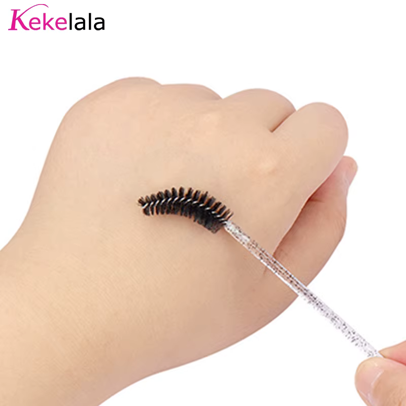 Brosses d'extension de cils avec récipient