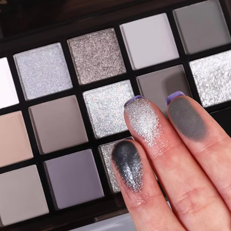 Palette de fards à paupières noirs Smokey