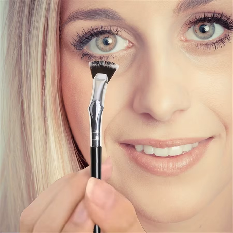 Brosse professionnelle en éventail pour Mascara