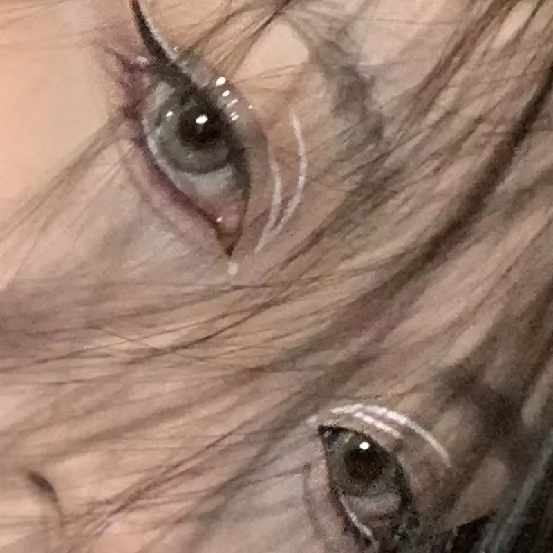 Crayon Eyeliner Blanc, Verhéritage