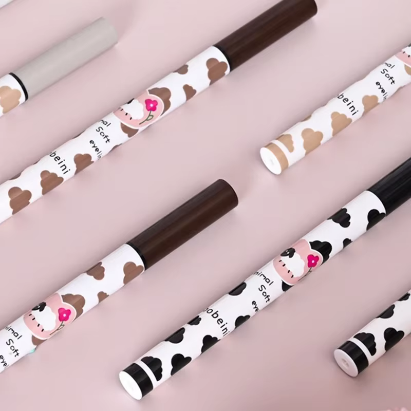 Stylo Eyeliner liquide en ver à soie couché