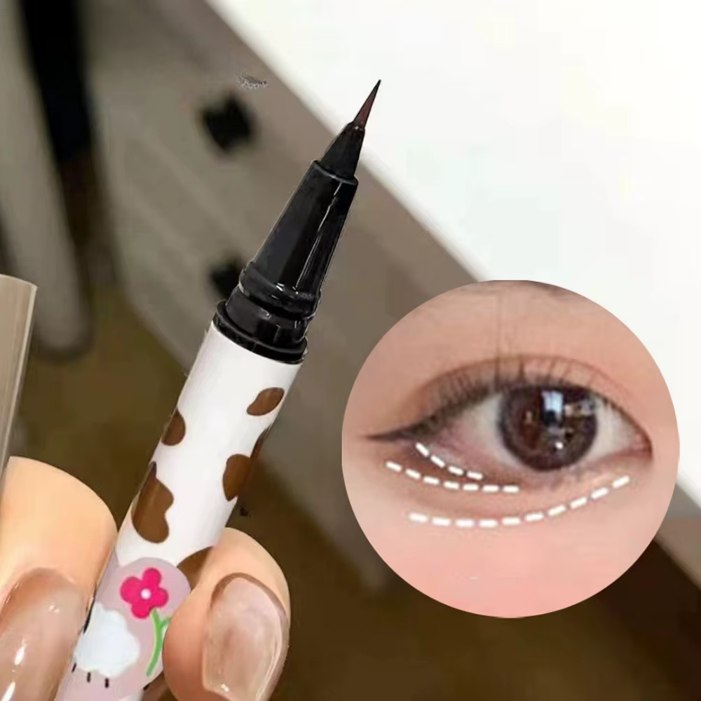 Stylo Eyeliner liquide marron couché