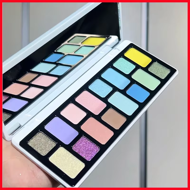 Palette de fards à paupières nacrés