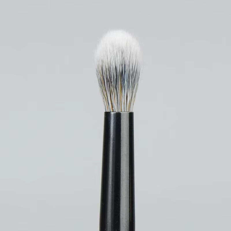 Brosse professionnelle pour ombre à paupières