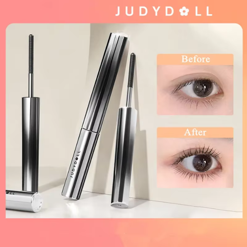 Le mascara Judydoll à effet 3D et à courbure intense n'est pas facile à estomper