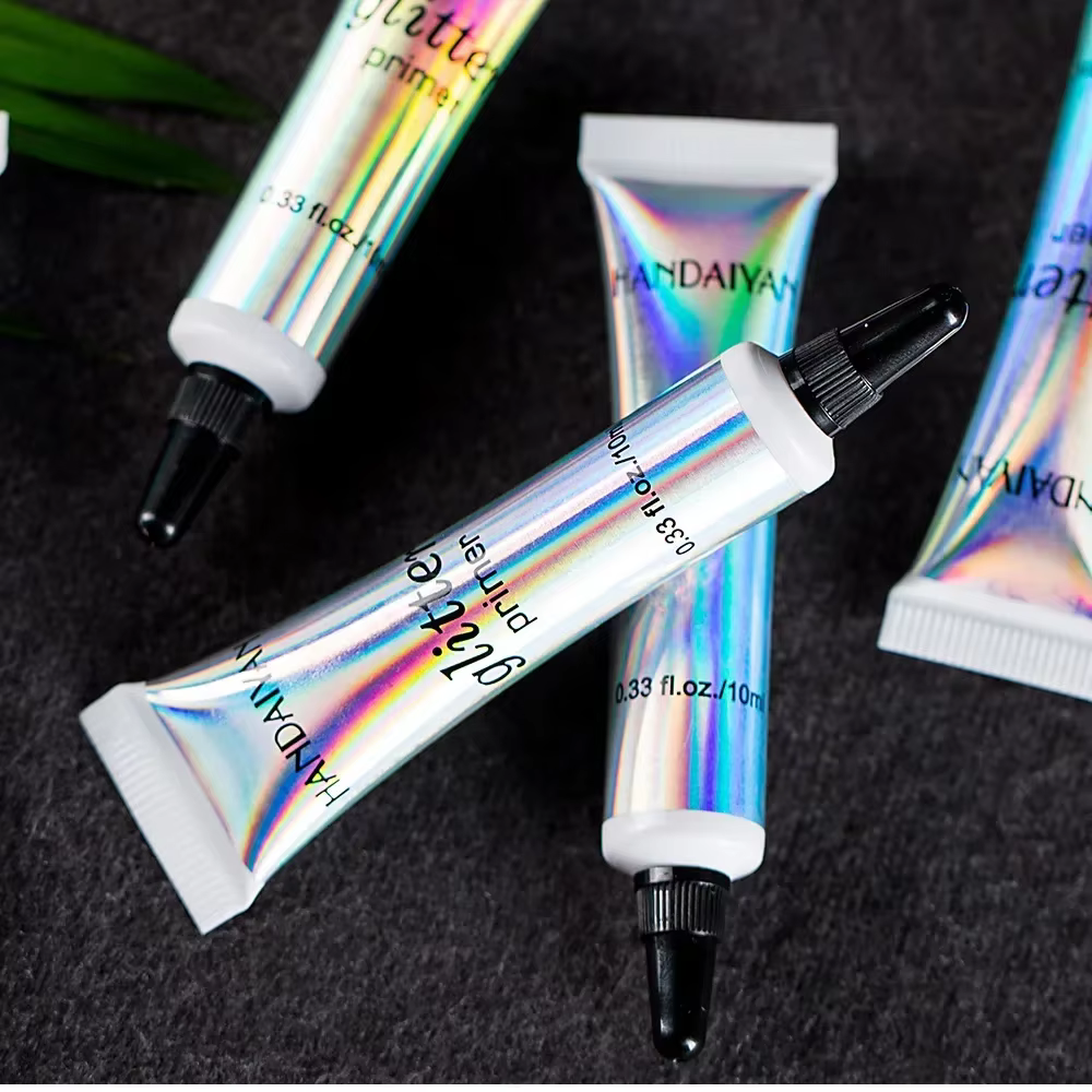 Base de maquillage à paillettes