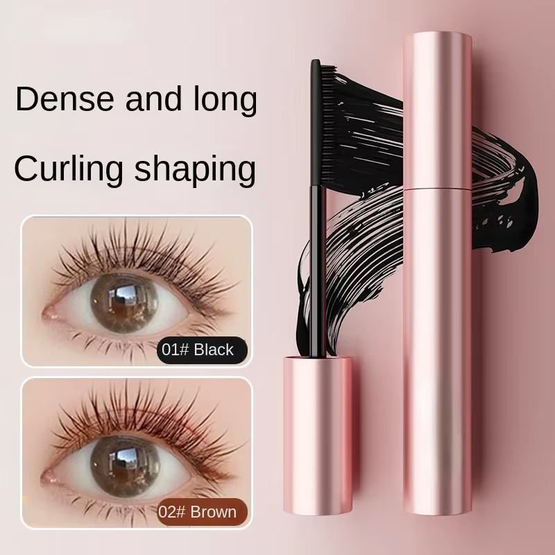Mascara noir waterproof longue durée