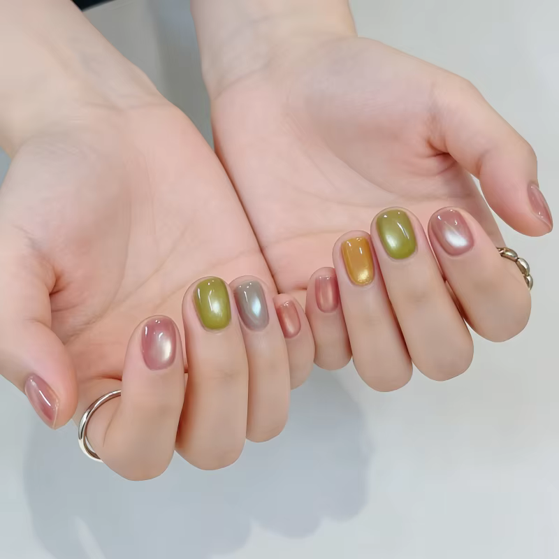 30 faux ongles minimalistes, uniques et tendance, design œil de chat, pour le printemps/été, style court, à presser – Parfaits pour les filles