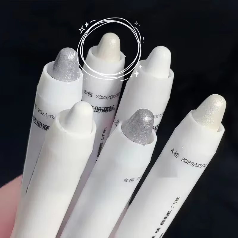 Stylo surligneur ver à soie blanc