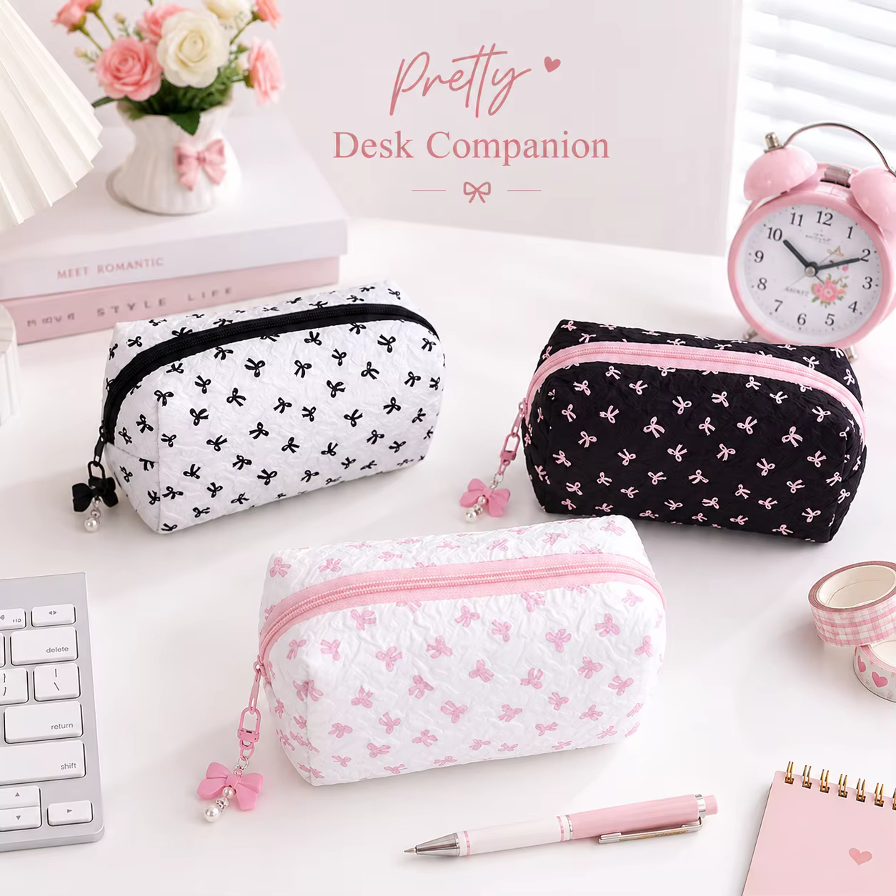 Trousse à crayons matelassée à motif nœud mignon, sac de rangement portable grande capacité pour fournitures scolaires avec breloque perle, fournitures de rentrée scolaire