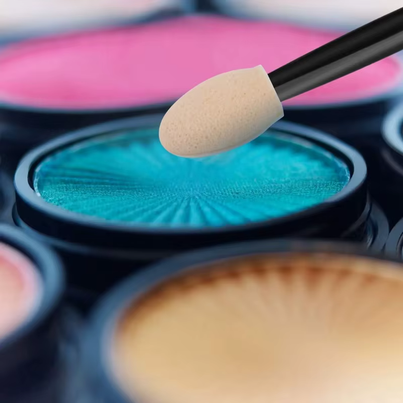 Cuttte 50/100 pièces applicateurs jetables d'éponge d'ombre à paupières double face avec récipient