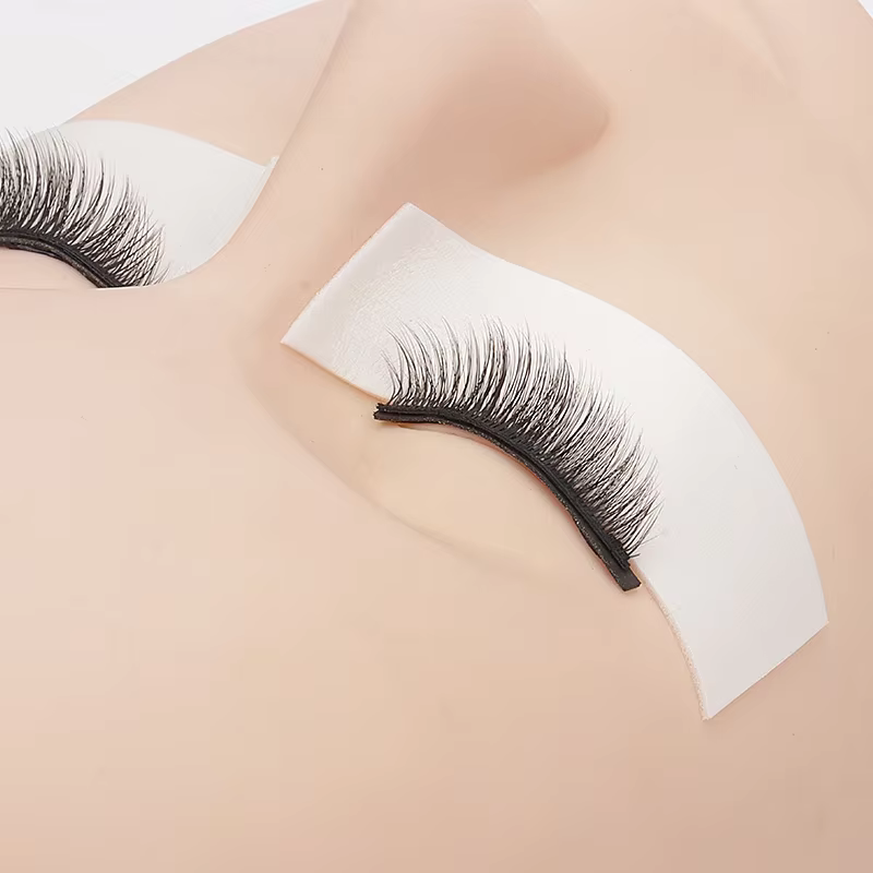 110 pièces de patchs en mousse pour cils