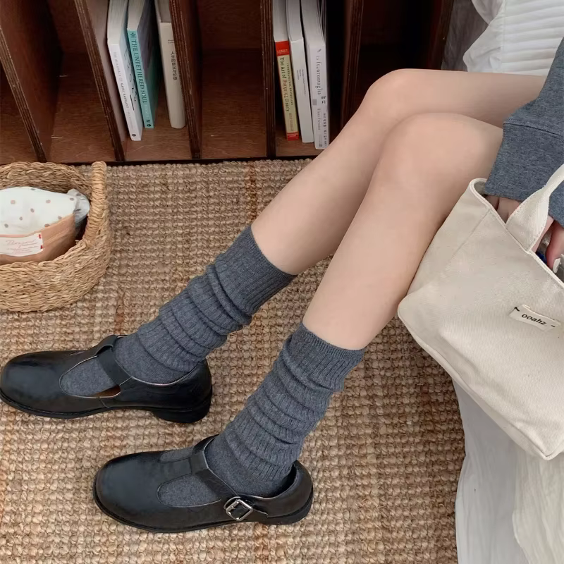 Chaussettes tricotées en coton pour femmes, chaussettes longues, cuisses hautes, JK, chaussettes aux genoux pour filles, couleur unie, noir, blanc, gris