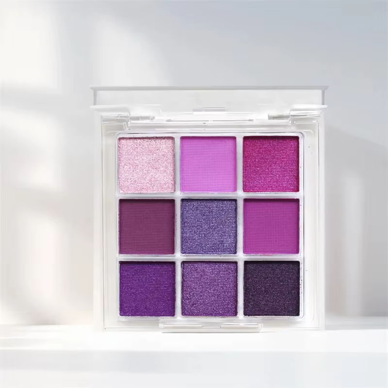Palette de fards à paupières à paillettes violettes