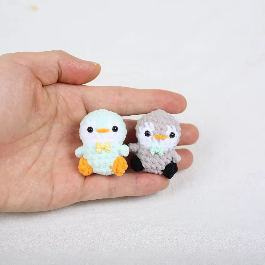 Porte-clés pingouin en Crochet fait à la main, fil de laine délicat, Style féminin, Original, fait à la main, Animal, haricot de sucre, pendentif mignon