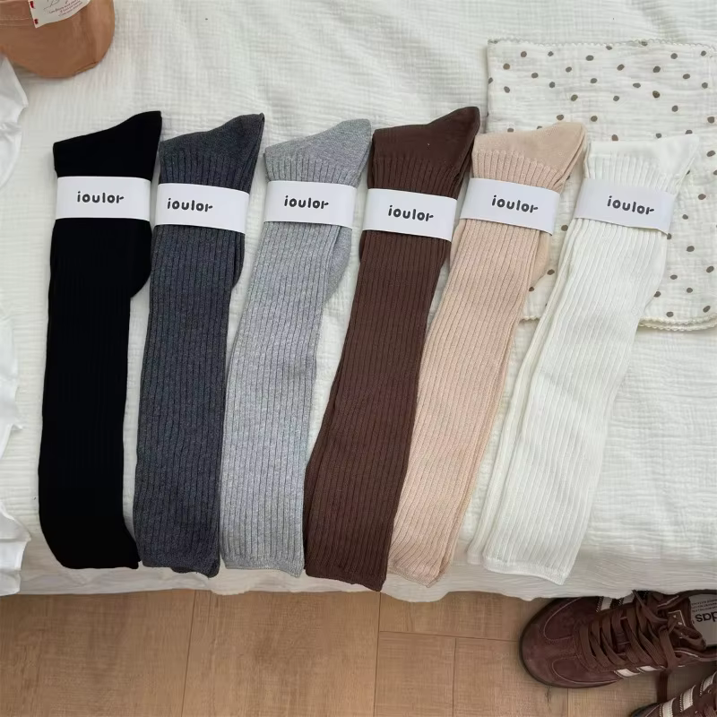 Chaussettes tricotées en coton pour femmes, chaussettes longues, cuisses hautes, JK, chaussettes aux genoux pour filles, couleur unie, noir, blanc, gris