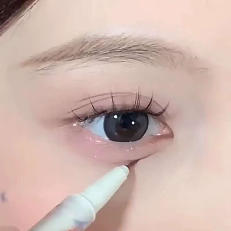 Crayon Eyeliner diamant à paillettes