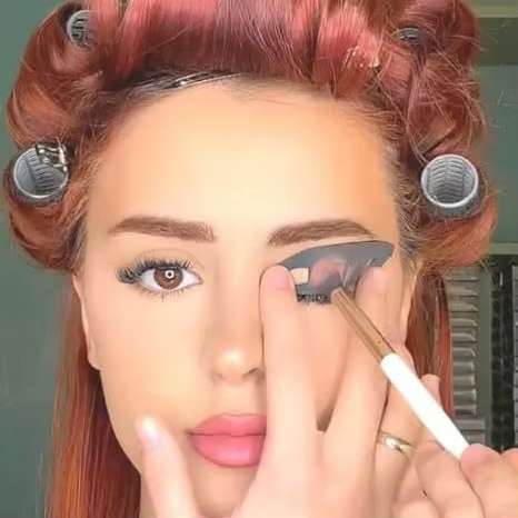 Eyetour Your Glam Bestie pochoir de maquillage pour les yeux pour débutants outil