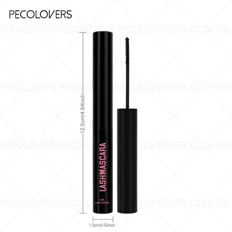 Mascara tube noir imperméable et résistant à la sueur