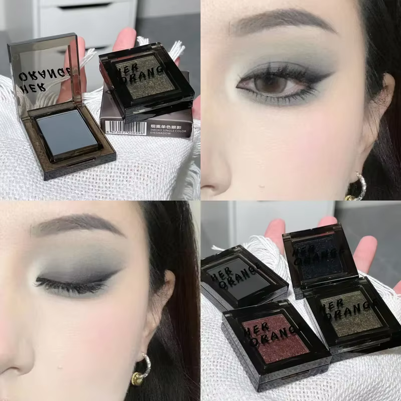 Palette de fards à paupières bleu-gris fumé