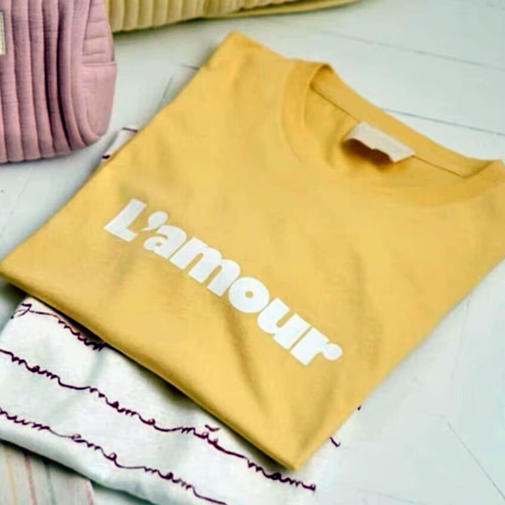 T-shirt Manches Courtes 100% Coton pour Femme, Vêtement Estival et Décontracté, avec Lettres Françaises Rétro Imprimées, Élégant, Jaune, Nouvelle Collection, Y-2025
