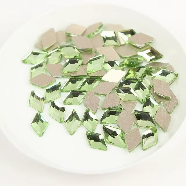 3*5/4*6/5*8mm Boutique losange fond plat nail art strass verre cristal 3D décoration d'ongle formes multiples en gros